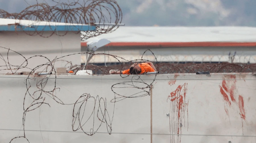 Майже 70 осіб загинули в бійні у тюрмі в Еквадорі