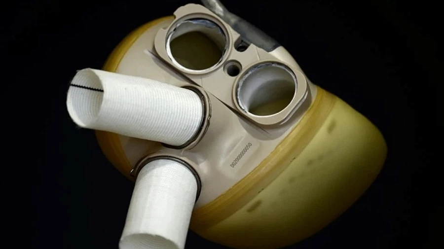 Французская компания продала первое искусственное сердце