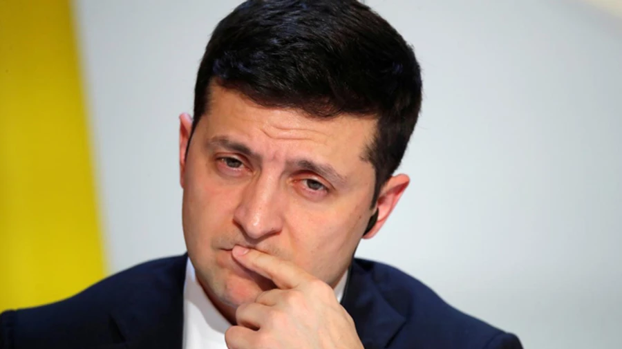 Спустя год президентства Зеленскому все еще доверяют больше всего украинцев