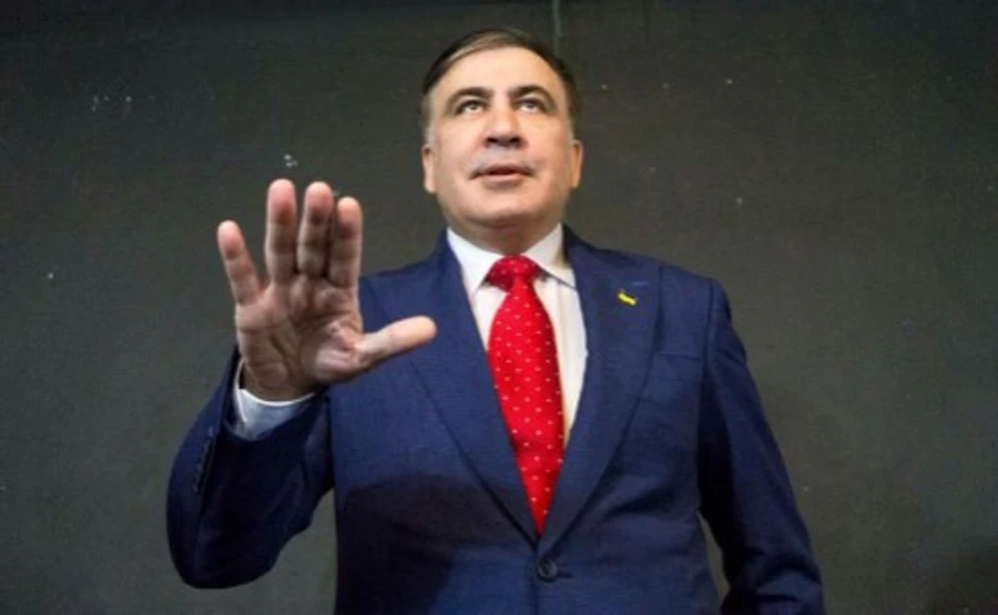 Саакашвили сказал, как будет ладить с Аваковым после ссоры со стаканом