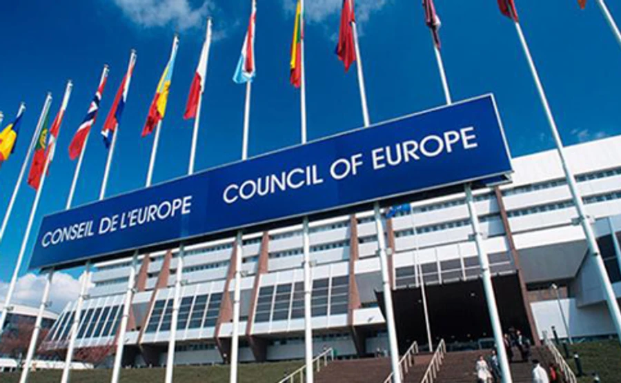 Украина ставит ультиматум по Совету Европы: может отменить Минские соглашения