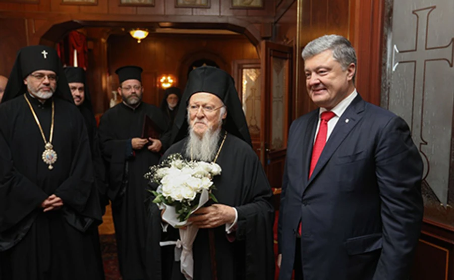 Порошенко: Патріарху Варфоломію надходять погрози з Москви