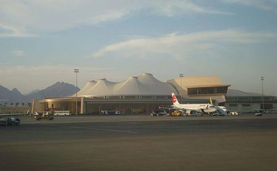 Туристы до сих пор не могут вылететь из Египта в Украину, а из Киева в Египет