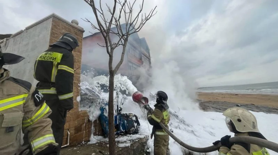 У Дагестані вертоліт із туристами впав на будинок, загинули четверо людей