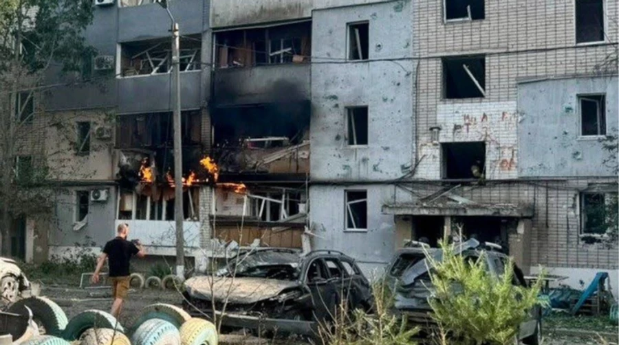 Окупанти вдарили по багатоповерхівці в Павлограді: загинула людина, ще 5 постраждали