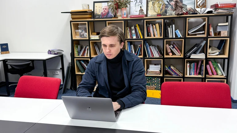 Затримання журналіста УП Ткача та оператора Бондаренка: Міжнародний інститут преси закликав Австрію до пояснень Затримання журналіста УП Ткача та оператора Бондаренка: Міжнародний інститут преси закликав Австрію до пояснень
