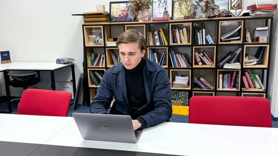 Затримання журналіста УП Ткача та оператора Бондаренка: Міжнародний інститут преси закликав Австрію до пояснень