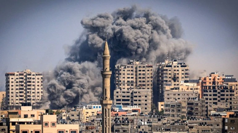 Israeli army surrounds Gaza City