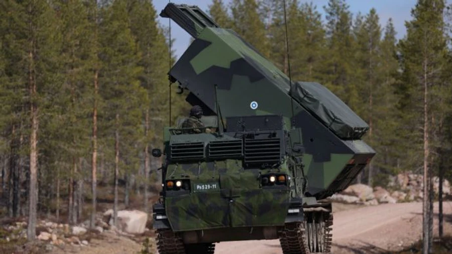 Ukrainian Commander-in-Chief shares the first video of the M270 MLRS at work on the front