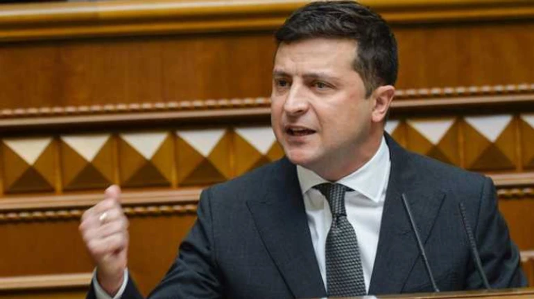 Зеленський не бачить сенсу розпускати Раду: поки нардепи працюють