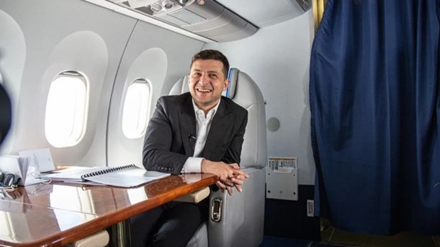 Держспецзв'язок скасував покращення зв'язку в президентському літаку на 32 мільйони