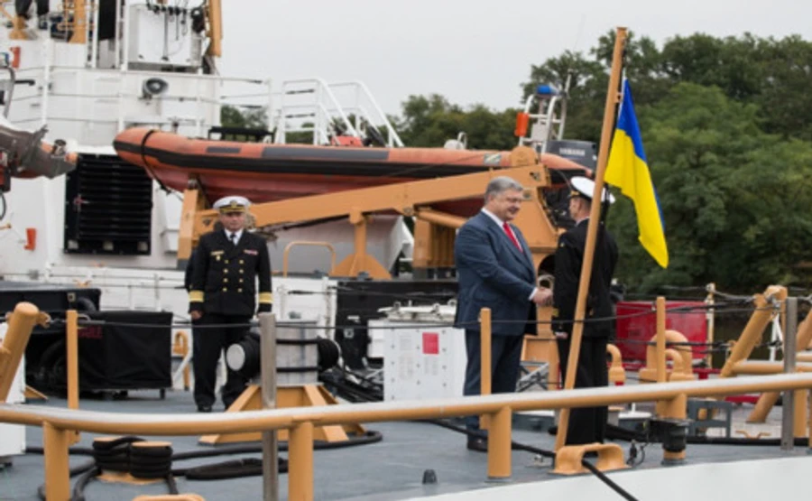 Украина является де-факто восточным флангом НАТО - Порошенко