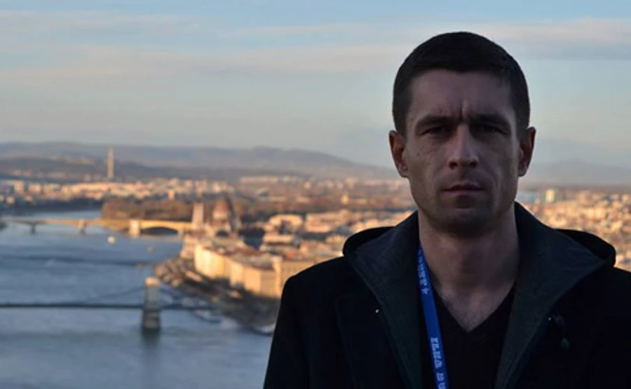 Попросив меню українською: прикордоннику у Маріуполі зламали щелепу