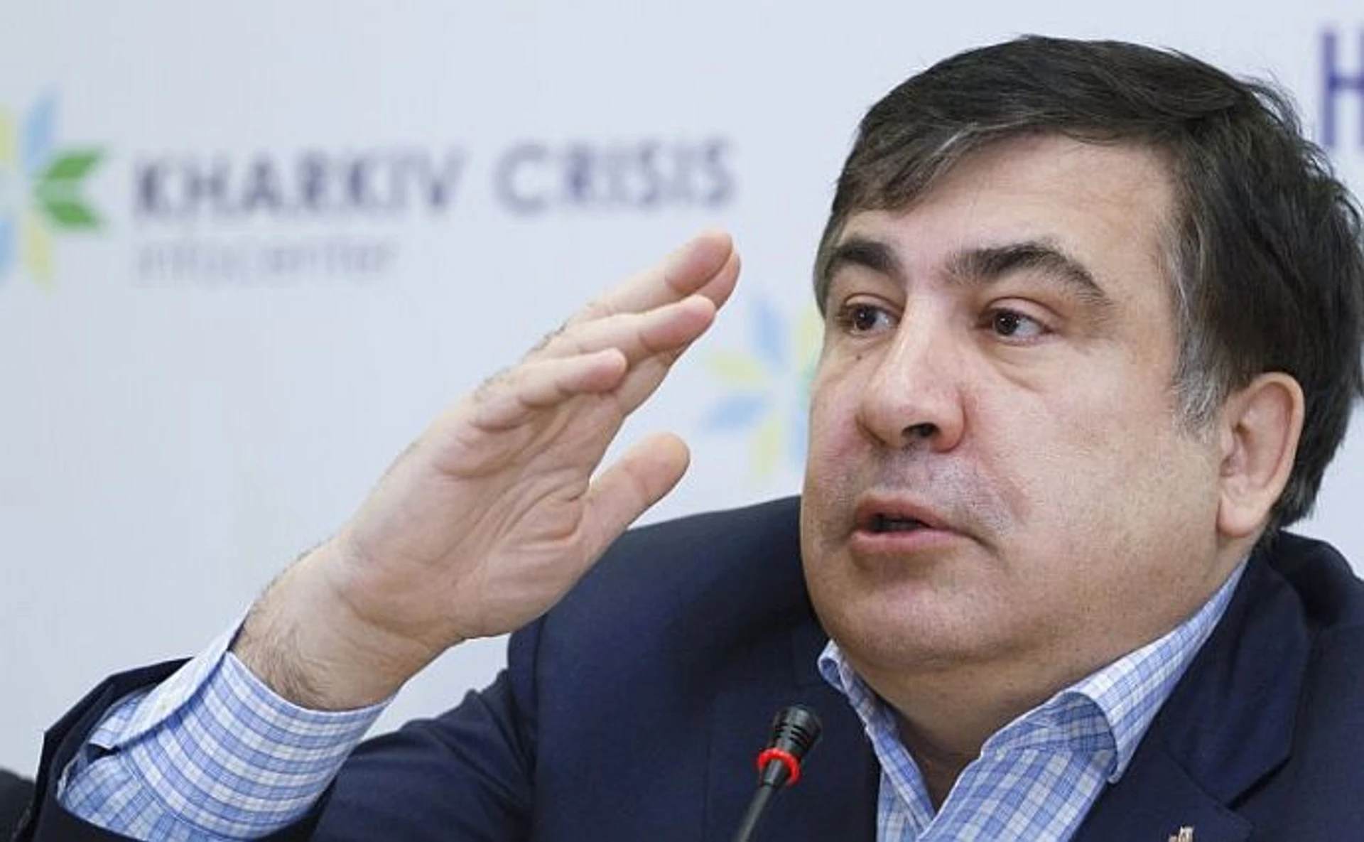 Гражданин мира. Почему Порошенко забрал у Саакашвили украинский паспорт