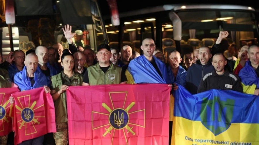 В Украину вернулся последний из защитников острова Змеиный: детали обмена