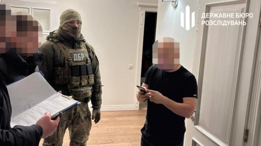 ДБР розслідує поставку неякісних кулеметів на фронт: підозру отримали троє посадовців