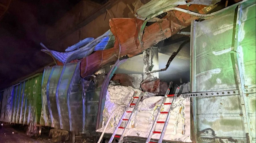 Окупанти знову гатили по порту на Одещині: є влучання, вирували пожежі