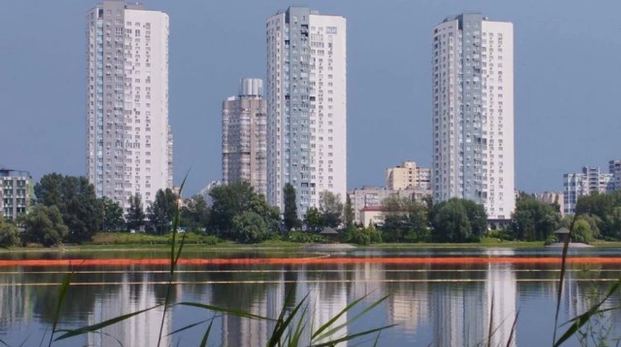 Russian strike on petrol station contaminates Kyiv lake with 350 tonnes of petroleum products