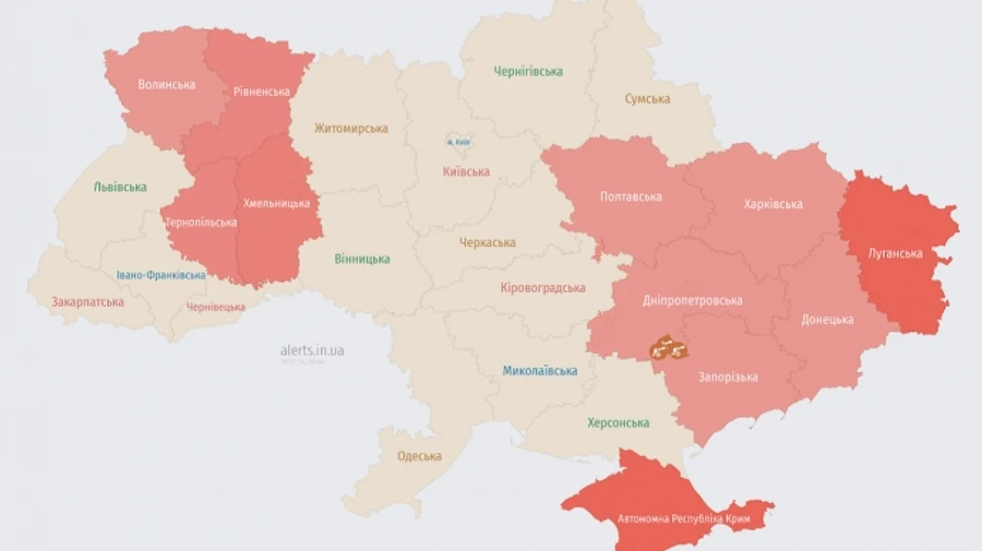 В нескольких областях на востоке страны была объявлена угроза баллистики