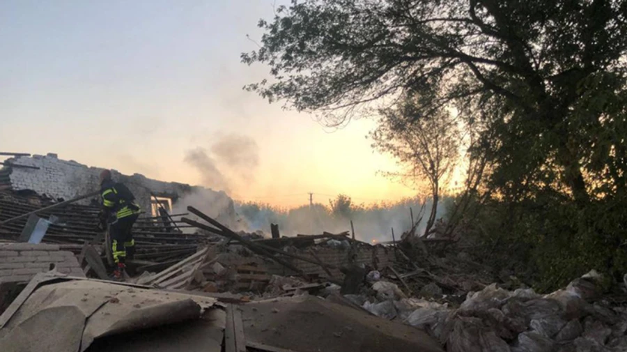 Russians attack Kharkiv Oblast, killing woman