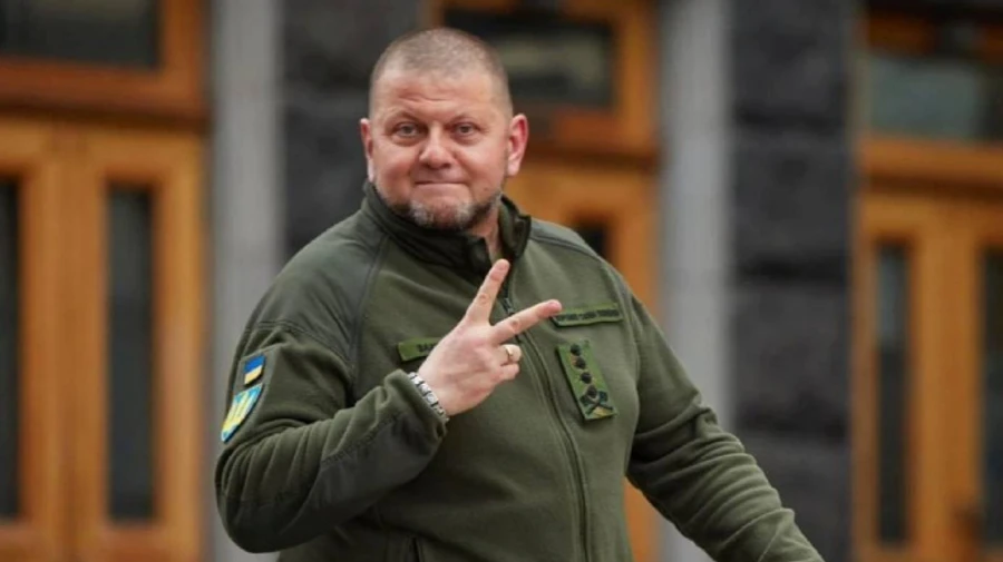 Льотчики оригінально привітали Залужного з ювілеєм