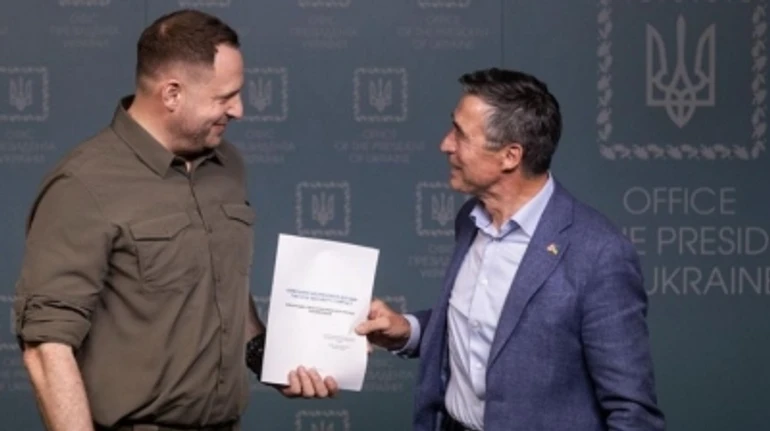 Ukraine wants security guarantees from the West paving its way to NATO – proposal details