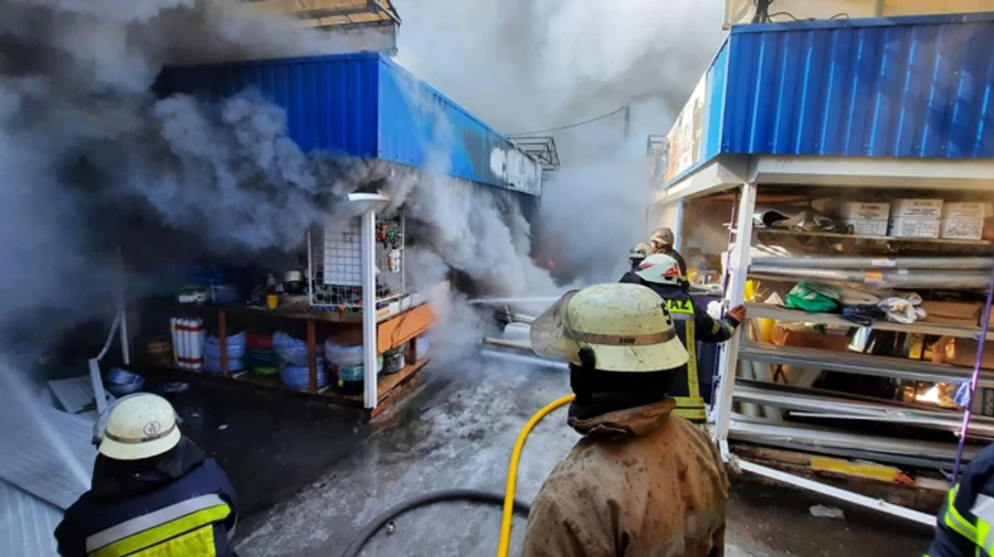 Russians shell the centre of Kharkiv from the Black Sea