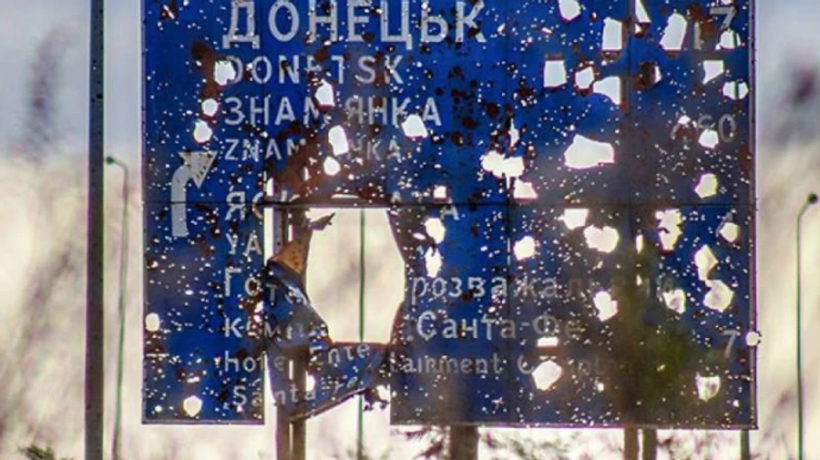 Окупанти відкрили вогонь по околицях Світлодарська і поранили чоловіка