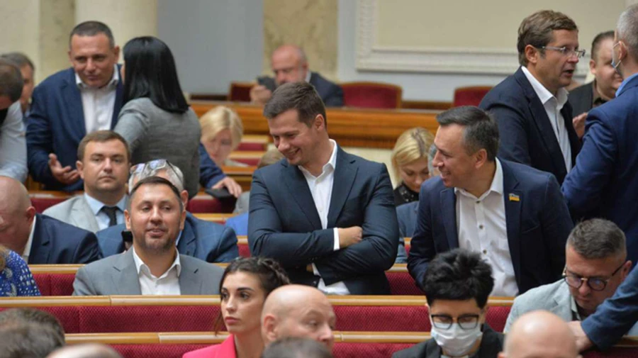 Верховную Раду призывают не поддерживать закон о КС