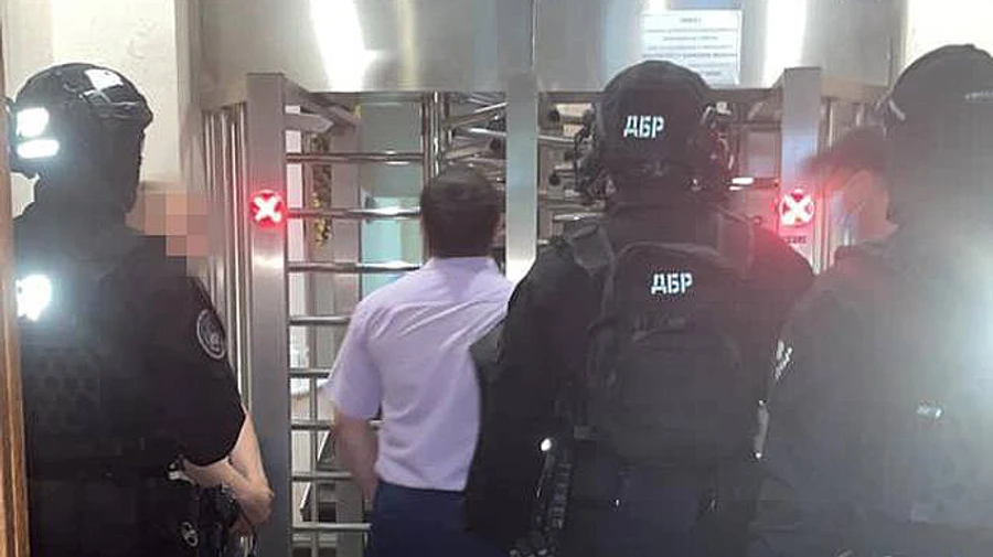 Столичні податківці допомогли ухилитися від податків на 2,5 млрд – ДБР