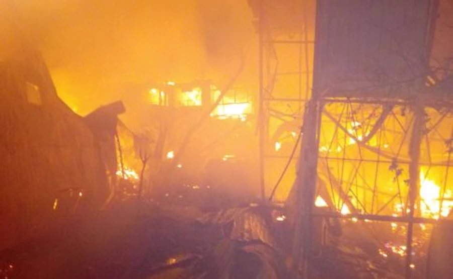 Одеса: на узбережжі згоріли 16 пляжних будиночків