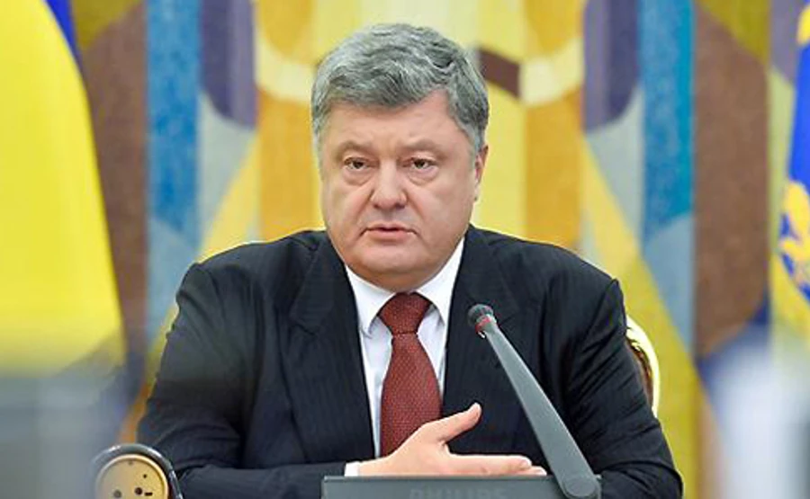 Порошенко будет просить Варфоломея признать Украинскую поместную автокефальную церковь