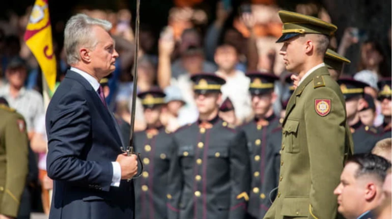 Литву склоняют к уступкам: что стоит за конфликтом президента и коалиции