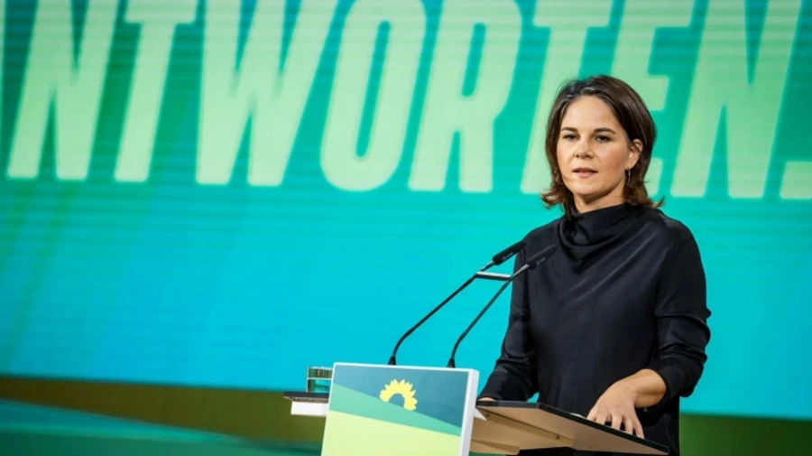 Бербок за обмін ракетами з Британією, щоб озброїти Україну  