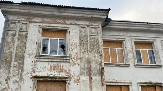 Gymnasium in Nikopol district damaged by Russian attack