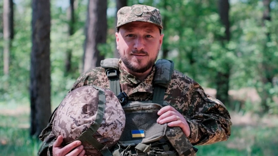 National Guardsman rescues 3-year-old girl and her parents from under rubble in Kyiv