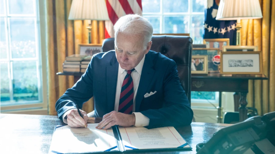 США досі розглядають можливість відключення Росії від системи SWIFT – ЗМІ