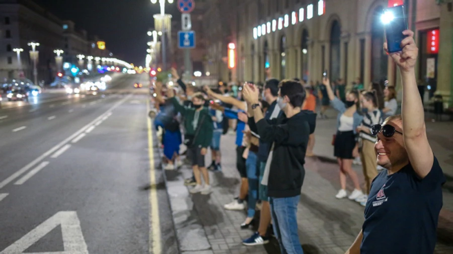 Живий пікет у Білорусі утворили понад 1000 мінчан, акція тривала майже 7 годин