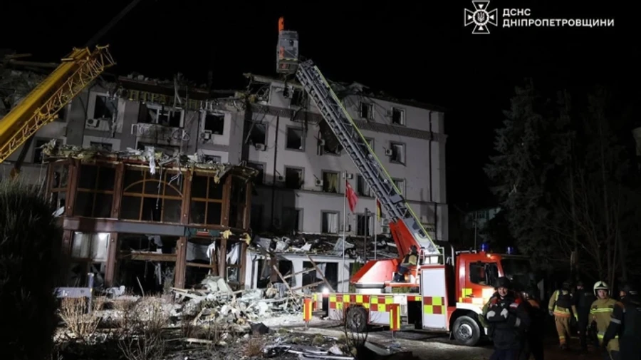 В отель, по которому ударили россияне, незадолго до атаки заселились иностранные волонтеры – Зеленский