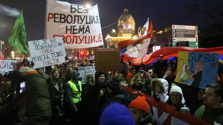 Спасти президента Вучича: зачем лидер Сербии объявил референдум о доверии себе