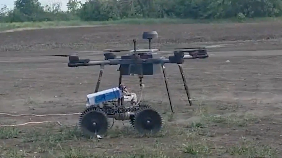 Ukraine develops ground robot for operations behind Russian lines – video, photo