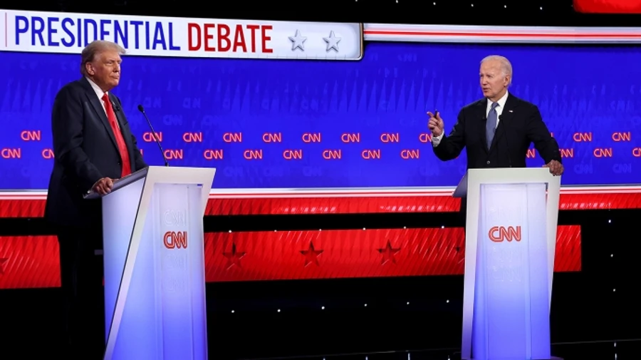 Байден і Трамп на дебатах помірялись своїм віком
