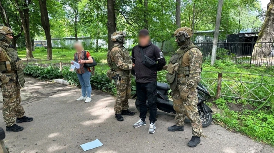 Фіктивний шлюб для ухилянтів: на Чернігівщині затримали організатора схеми