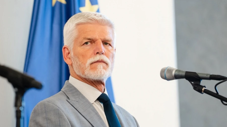 Президент Чехії назвав нереалістичним запрошення України в НАТО в короткі терміни