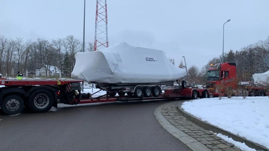 Striking Polish hauliers aren't letting patrol boat sent with US aid into Ukraine