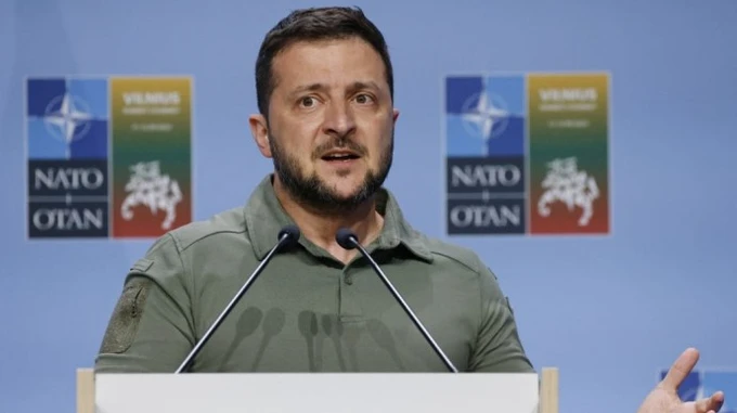 Zelenskyy still considers NATO's decision absurd, but has faith in his allies