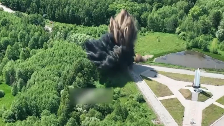 Russians blow up road at junction of Ukraine's border with Russia and Belarus