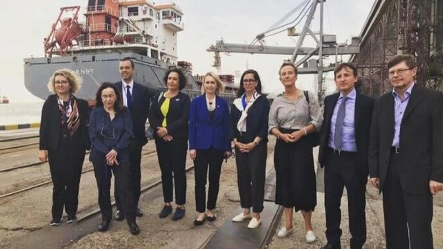 G7 ambassadors arrive in Odesa: Russia should respect the grain agreement