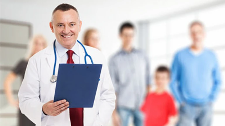 Так ходят деньги за пациентом или нет? Что происходит с семейной медициной самом деле