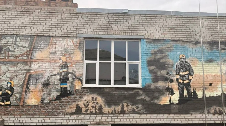 Firefighter injured in Russian artillery shelling of Nikopol